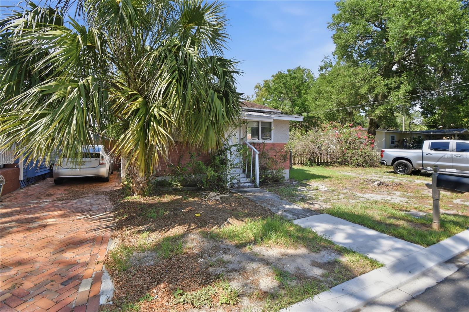 1406 E LOUISIANA AVENUE