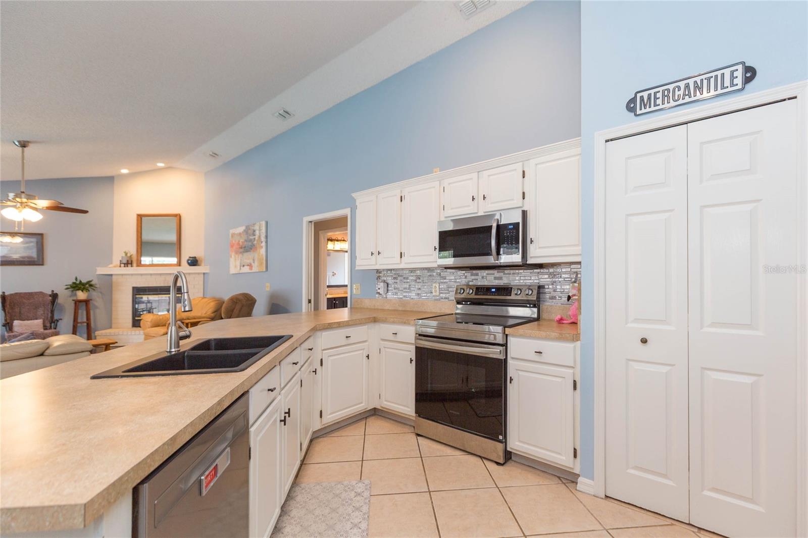 CROSS CREEK UNIT 1 - Residential