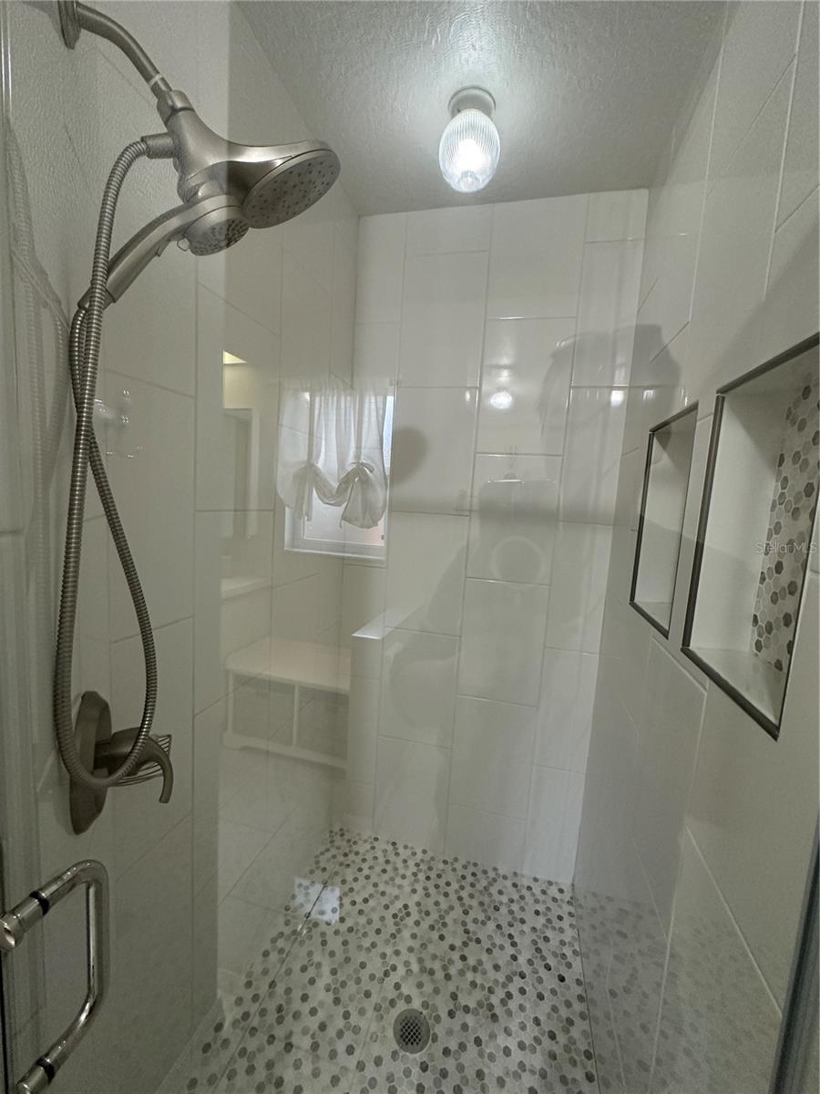 DE SOTO LAKES - Residential Lease