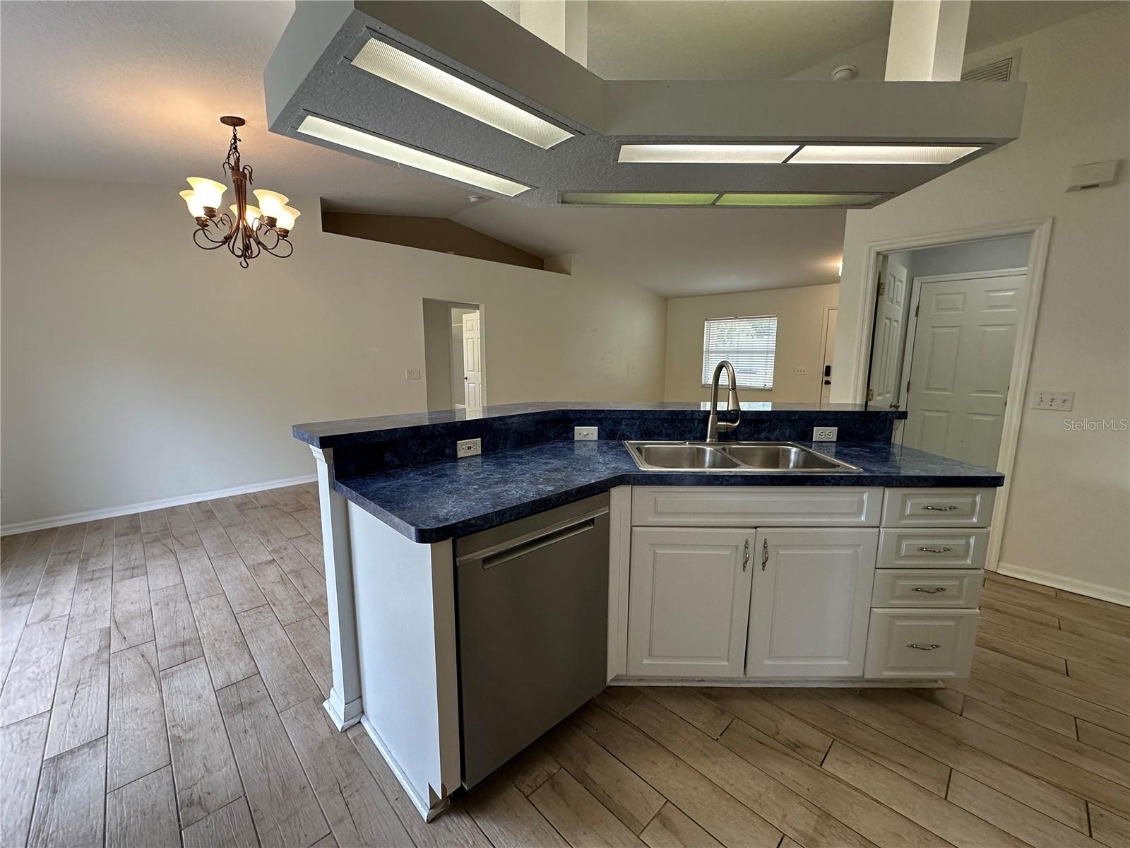 DE SOTO LAKES - Residential Lease
