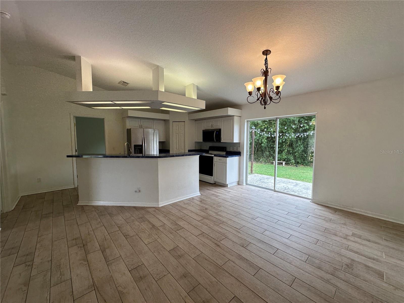 DE SOTO LAKES - Residential Lease