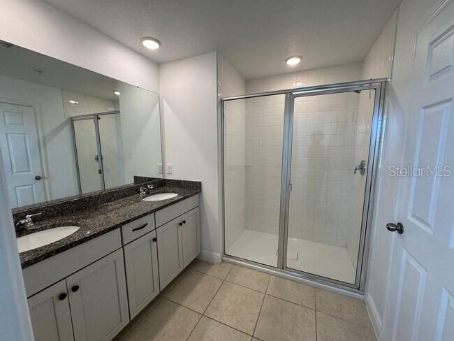 STARWOOD PH N-18 NORTH - Residential Lease