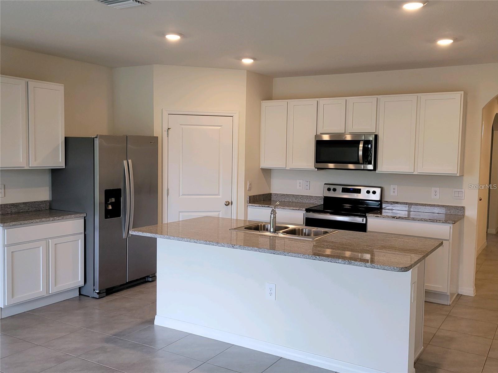 LAKEWOOD RANCH SOLERA - Residential Lease