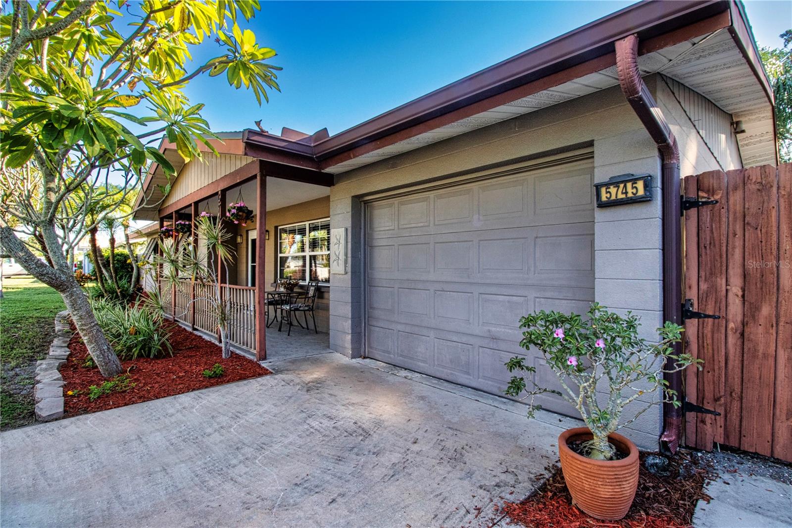 5745 SAVANNAH DRIVE