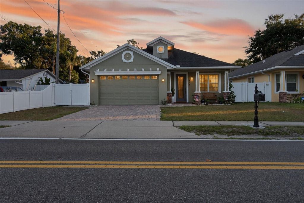 Photo of 812 W Country Club Dr, Tampa, FL 33612 (MLS # TB8441025)