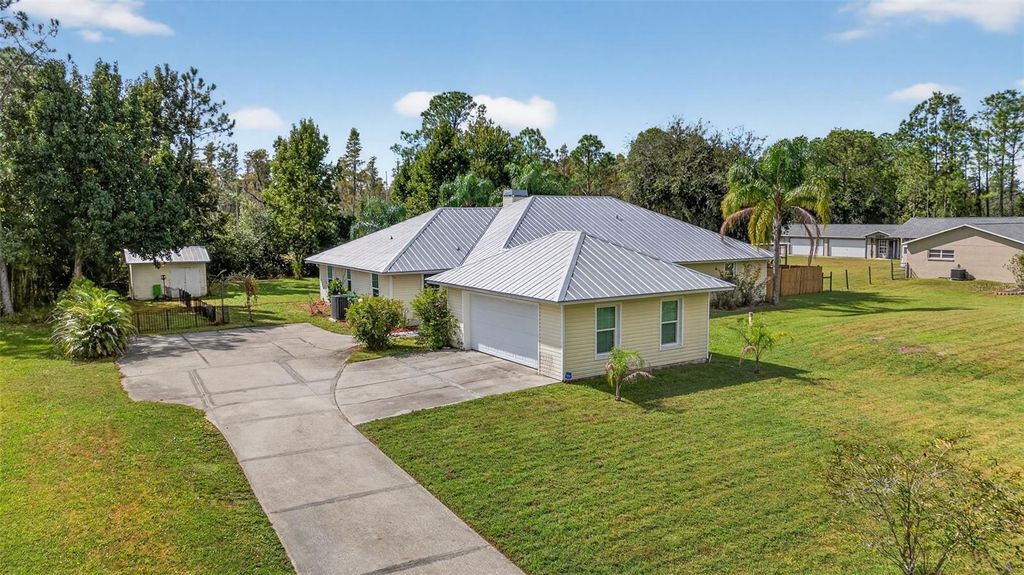 Photo of 26530 Green Willow Run, Wesley Chapel, FL 33544 (MLS # TB8441156)