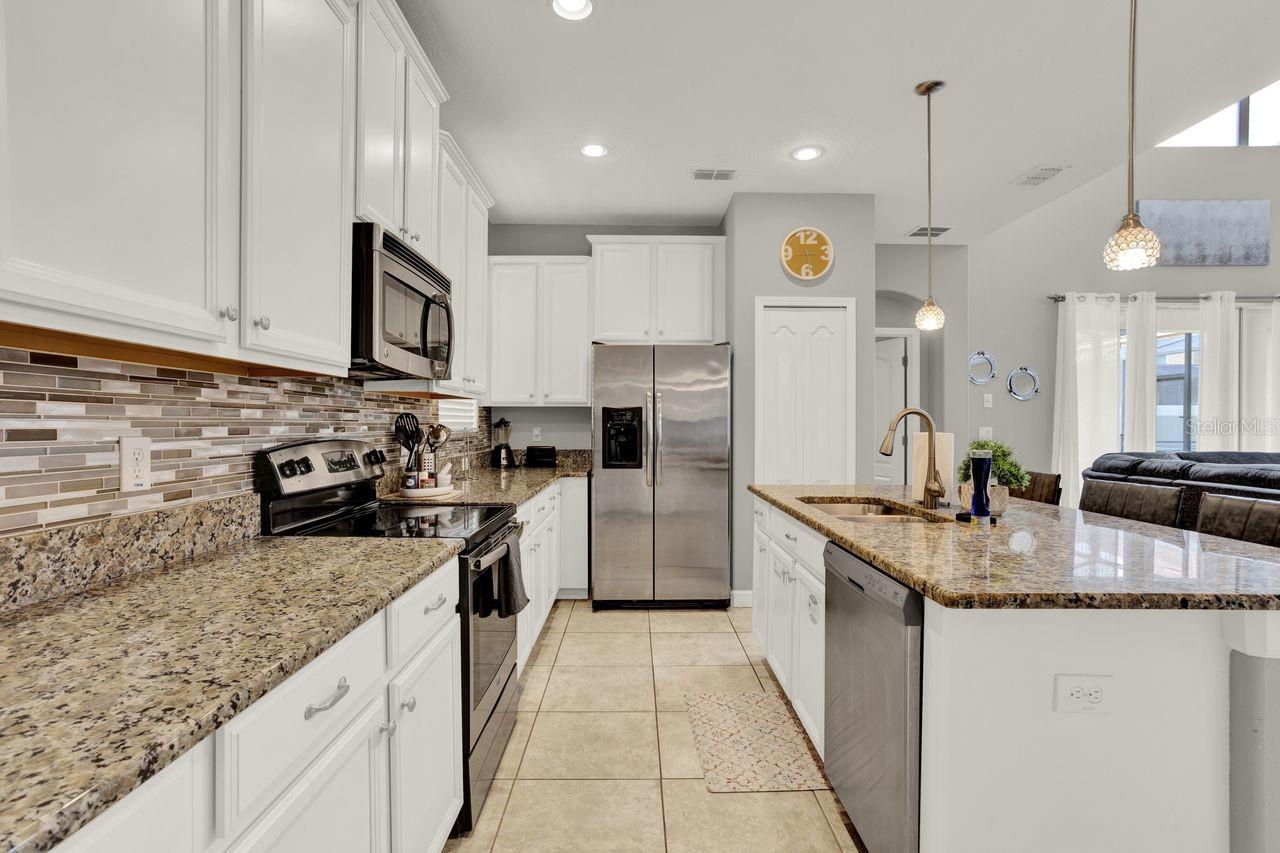 2950 BEACH PALM AVENUE