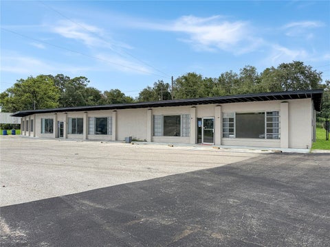 Tiny photo for 835 S Us Highway 27, Lady Lake, FL 32159 (MLS # S5155514)