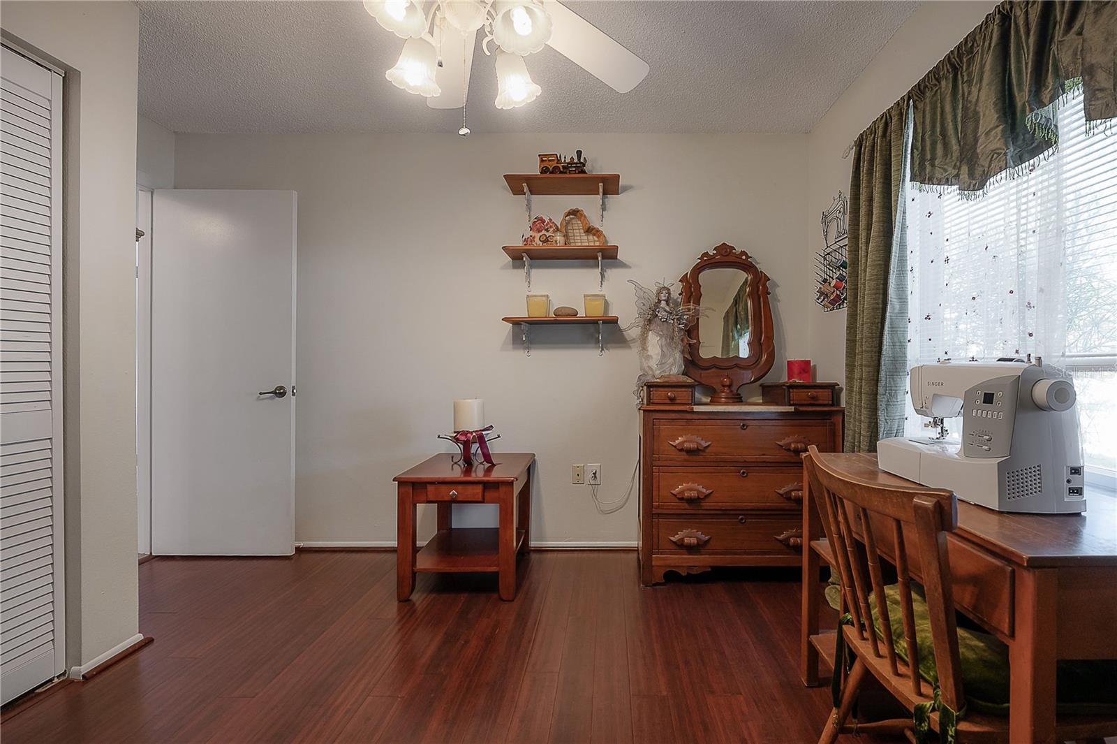 BONNIE GLYNN PH ONE-B - Residential