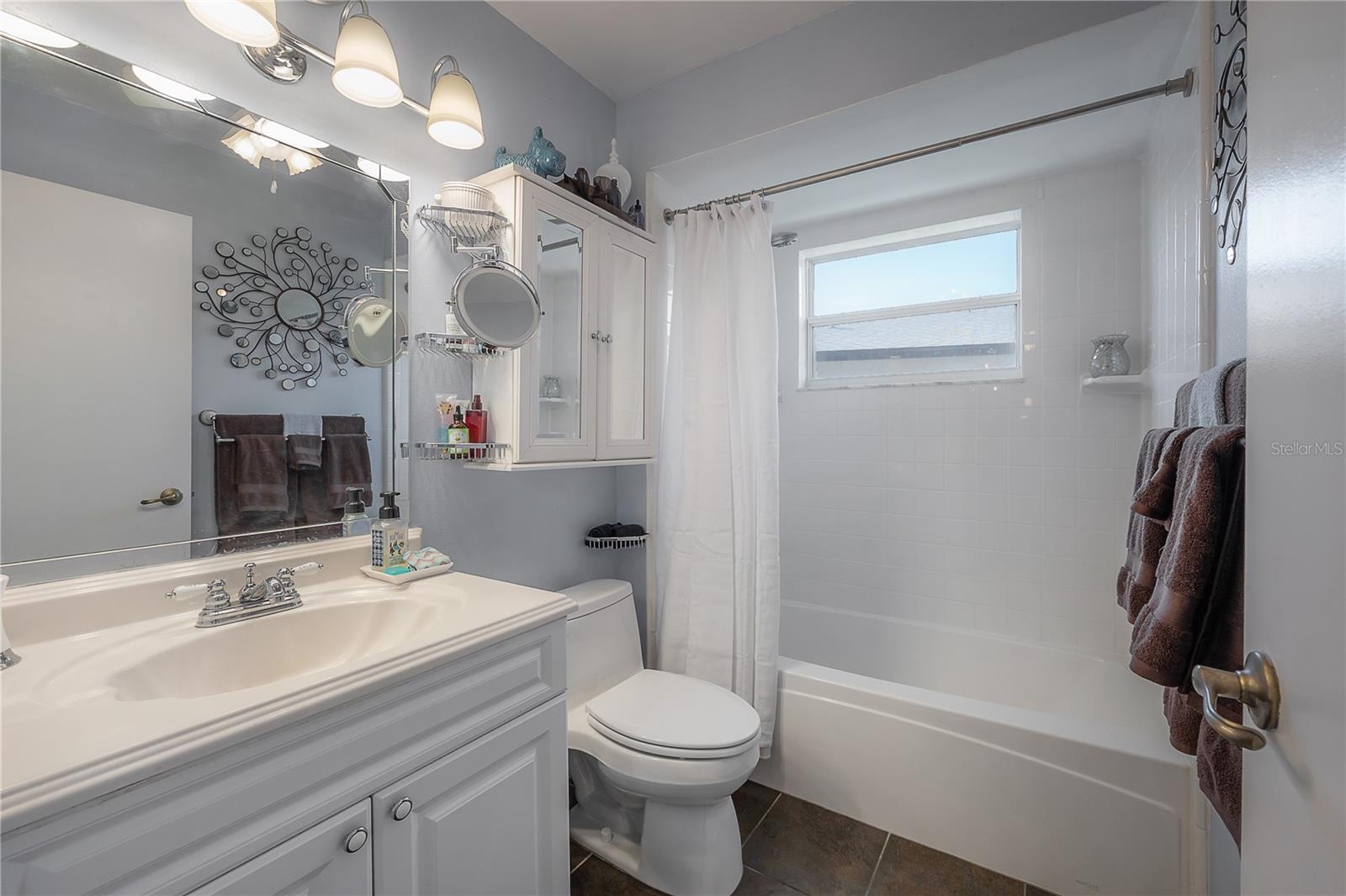 BONNIE GLYNN PH ONE-B - Residential