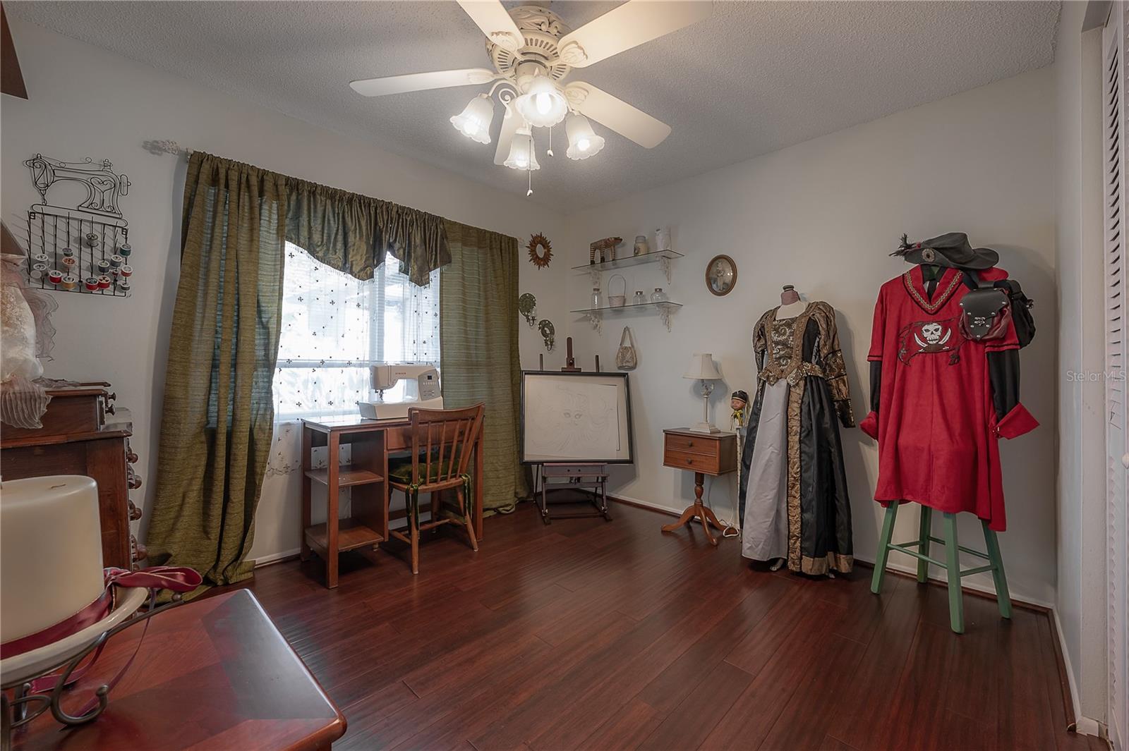 BONNIE GLYNN PH ONE-B - Residential