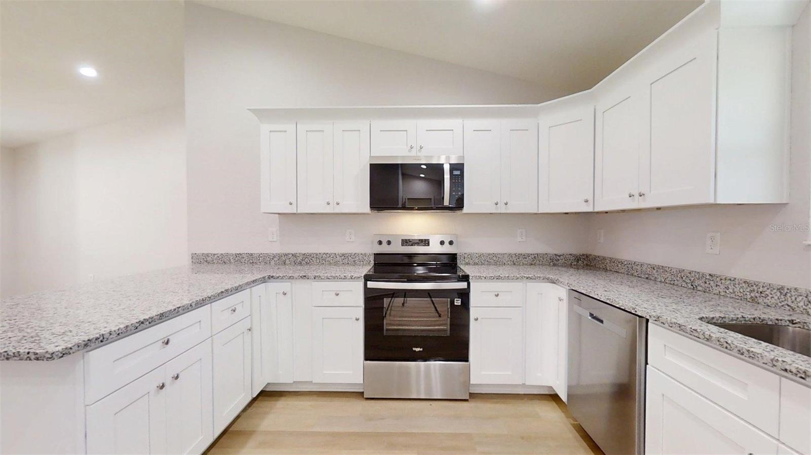 RAINBOW LAKES ESTATES - Residential