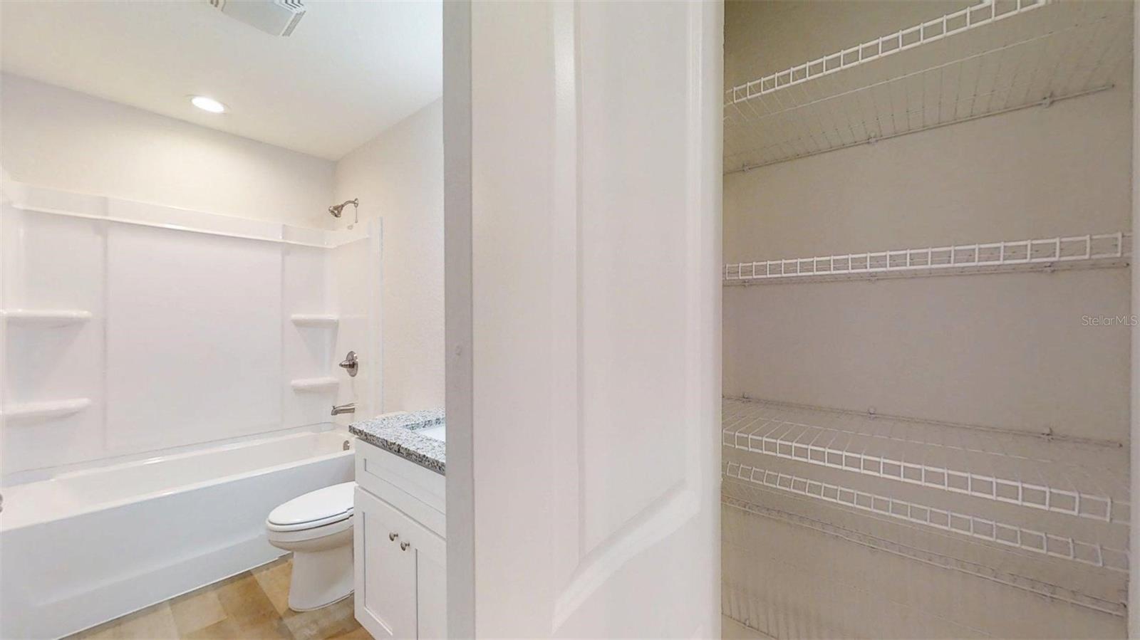 RAINBOW LAKES ESTATES - Residential