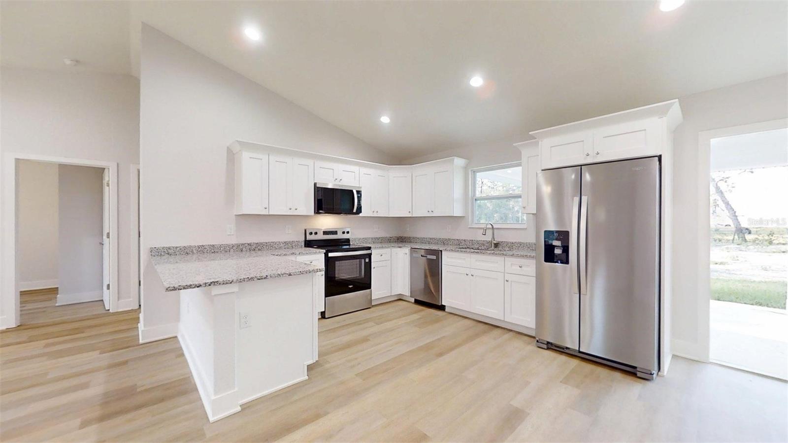 RAINBOW LAKES ESTATES - Residential