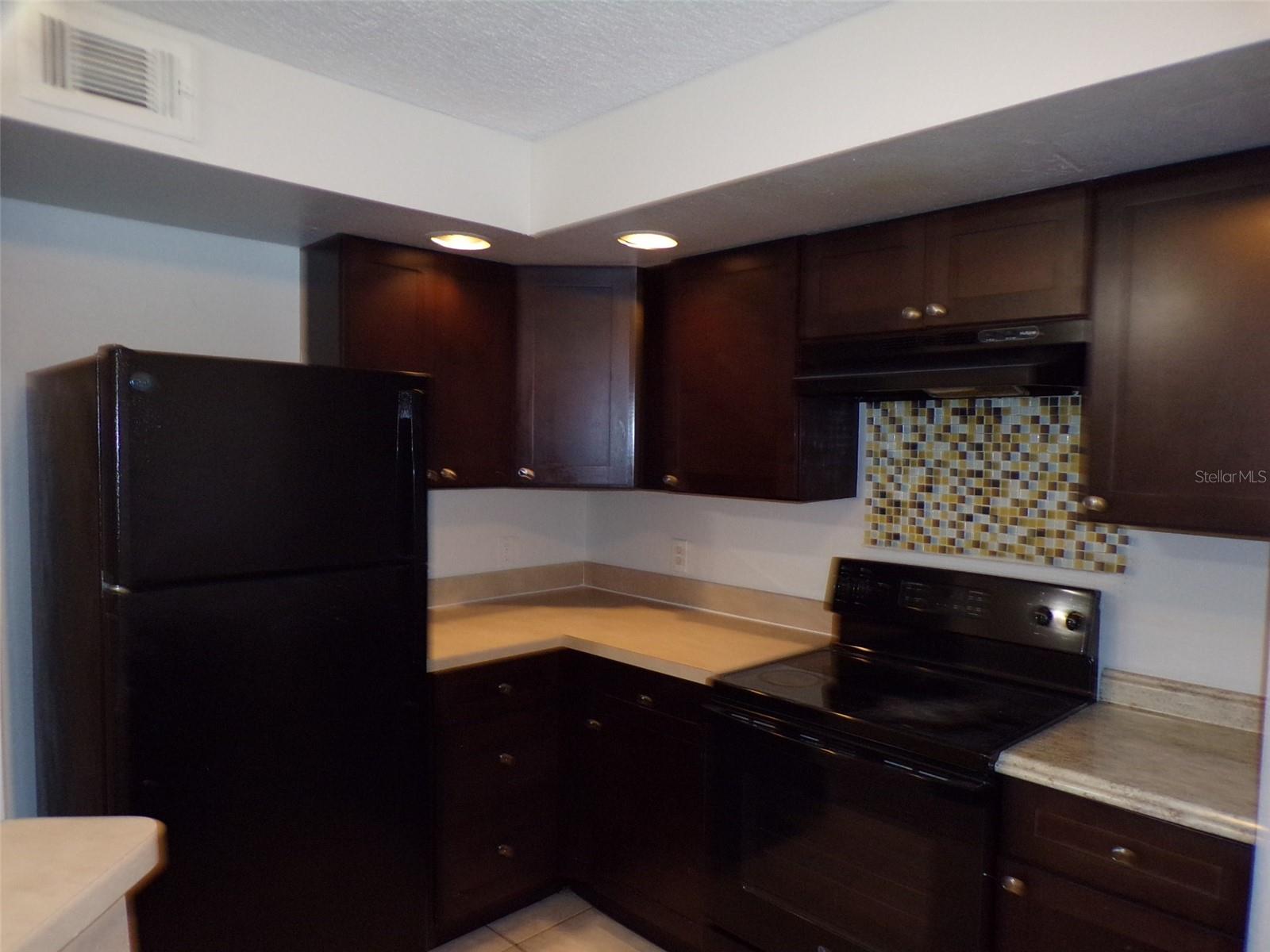 VENETIAN PLACE - Residential Lease