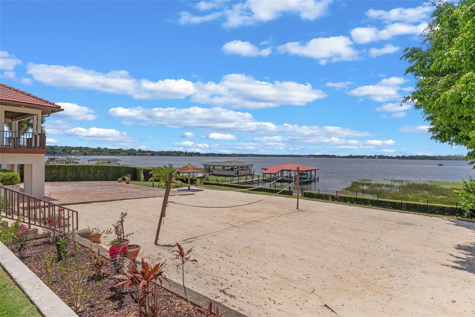 LAKES - Residential