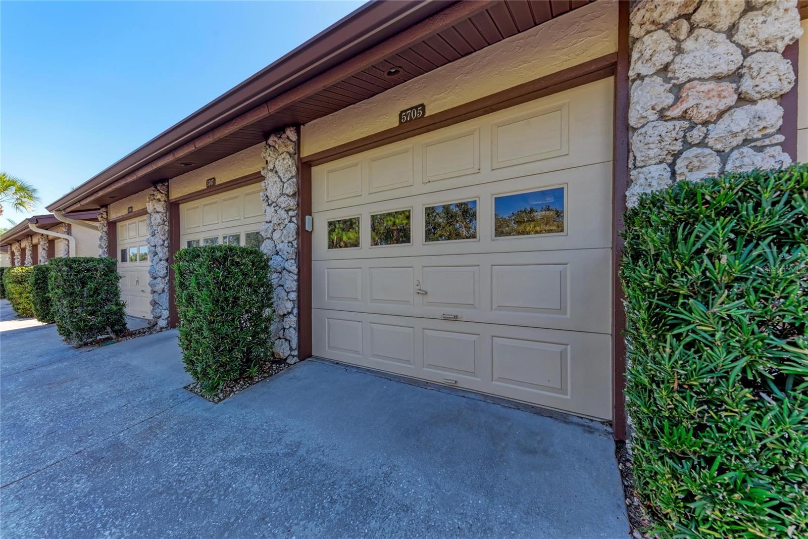 AVISTA OF PALM-AIRE SEC 1 PH 2 - Residential