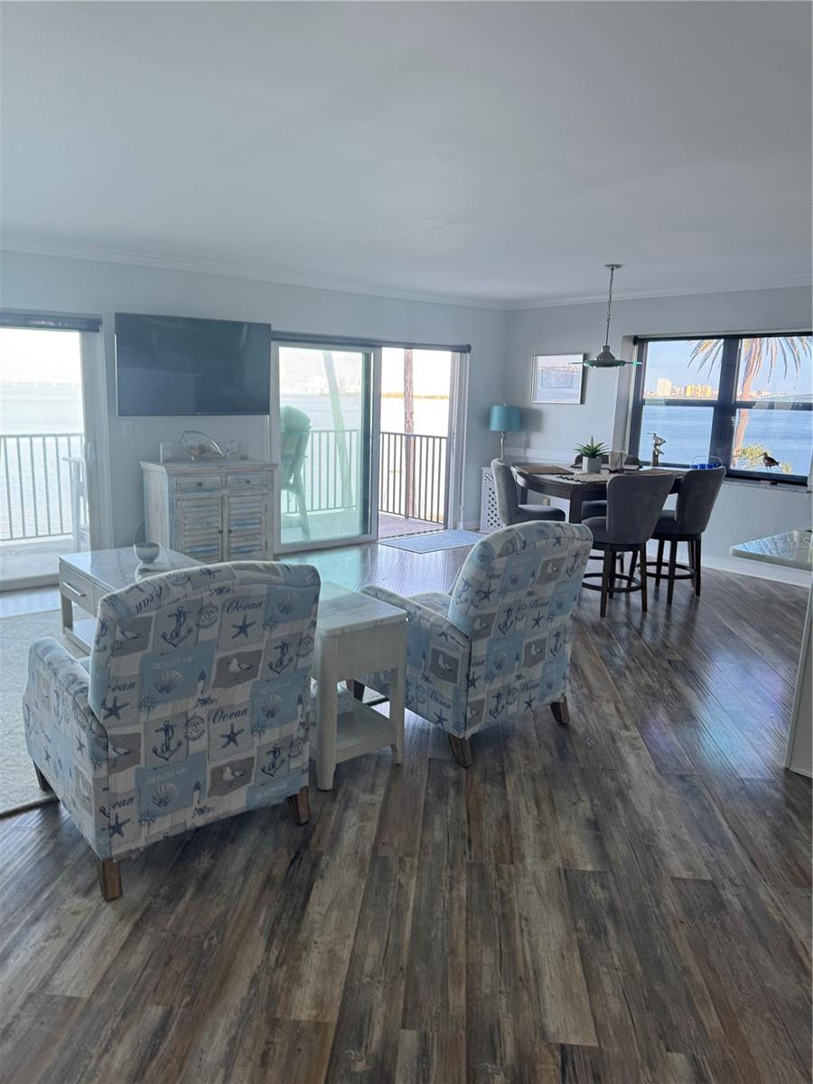 HICKORY GROVE CONDO - Residential Lease