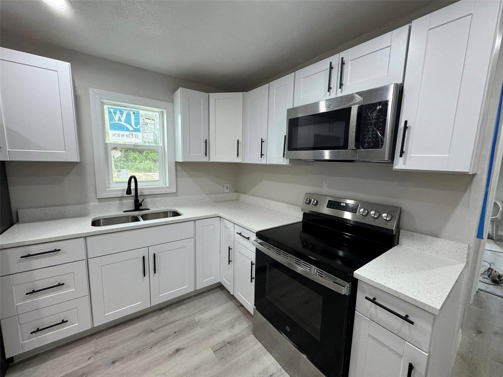 WOODLAND PARK - Residential Lease