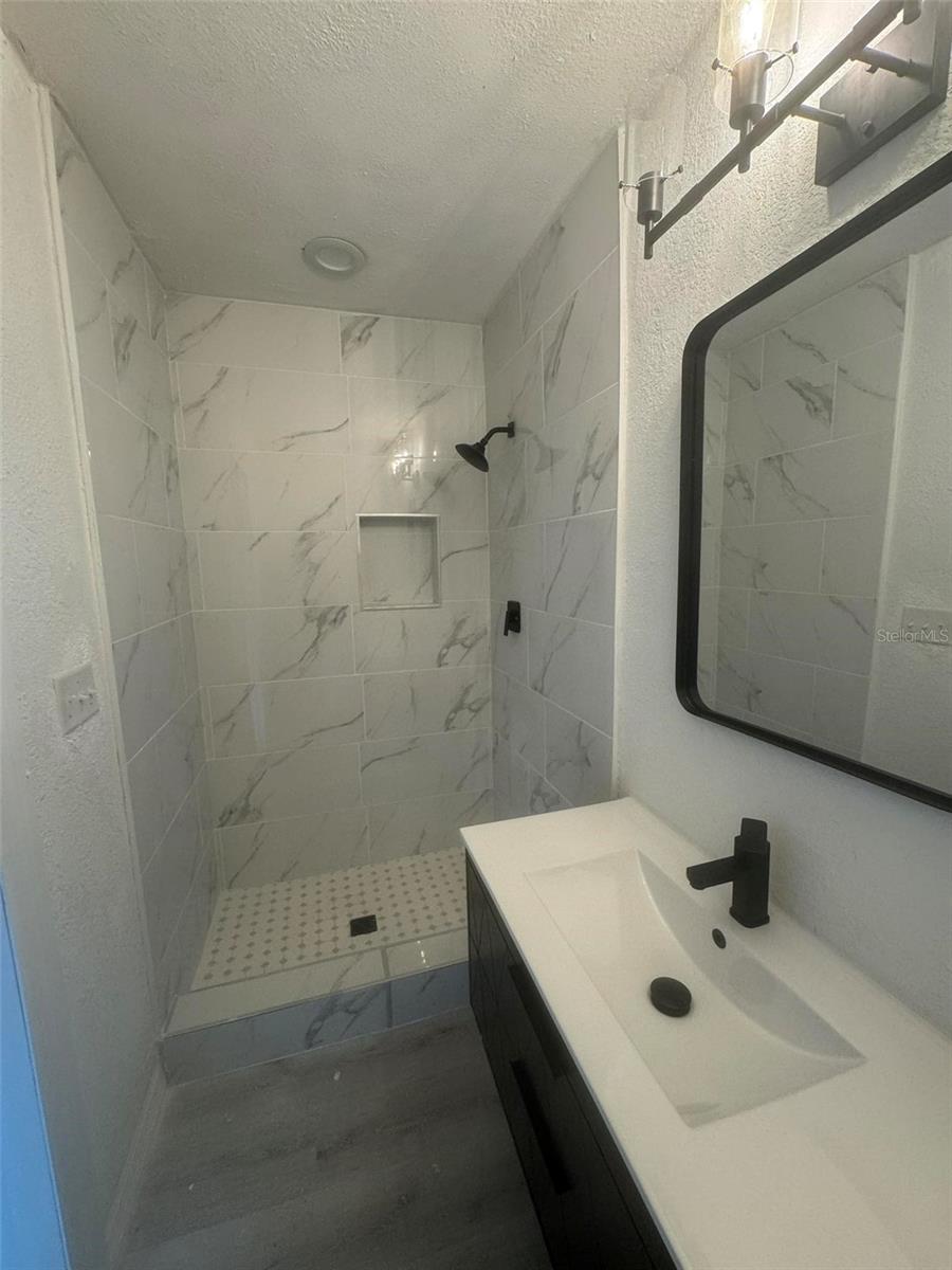 WOODLAND PARK - Residential Lease