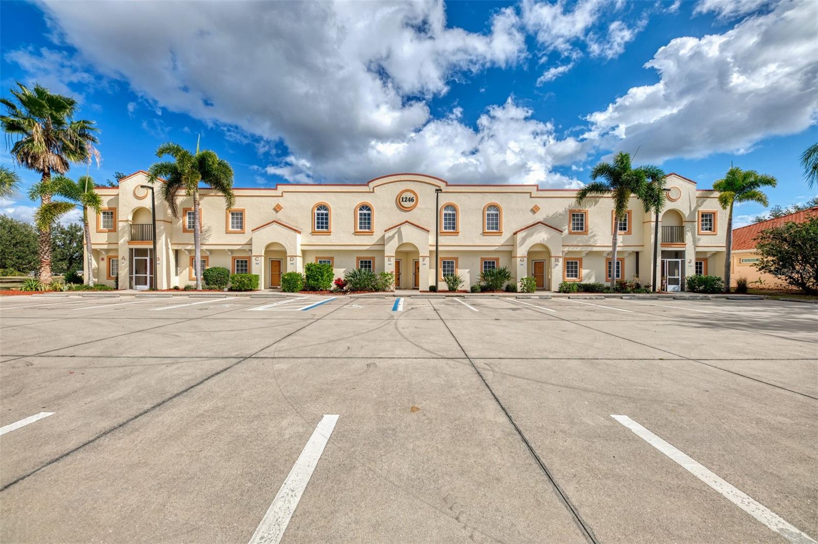 TOWNHOMES DEEP CREEK TR E - Residential