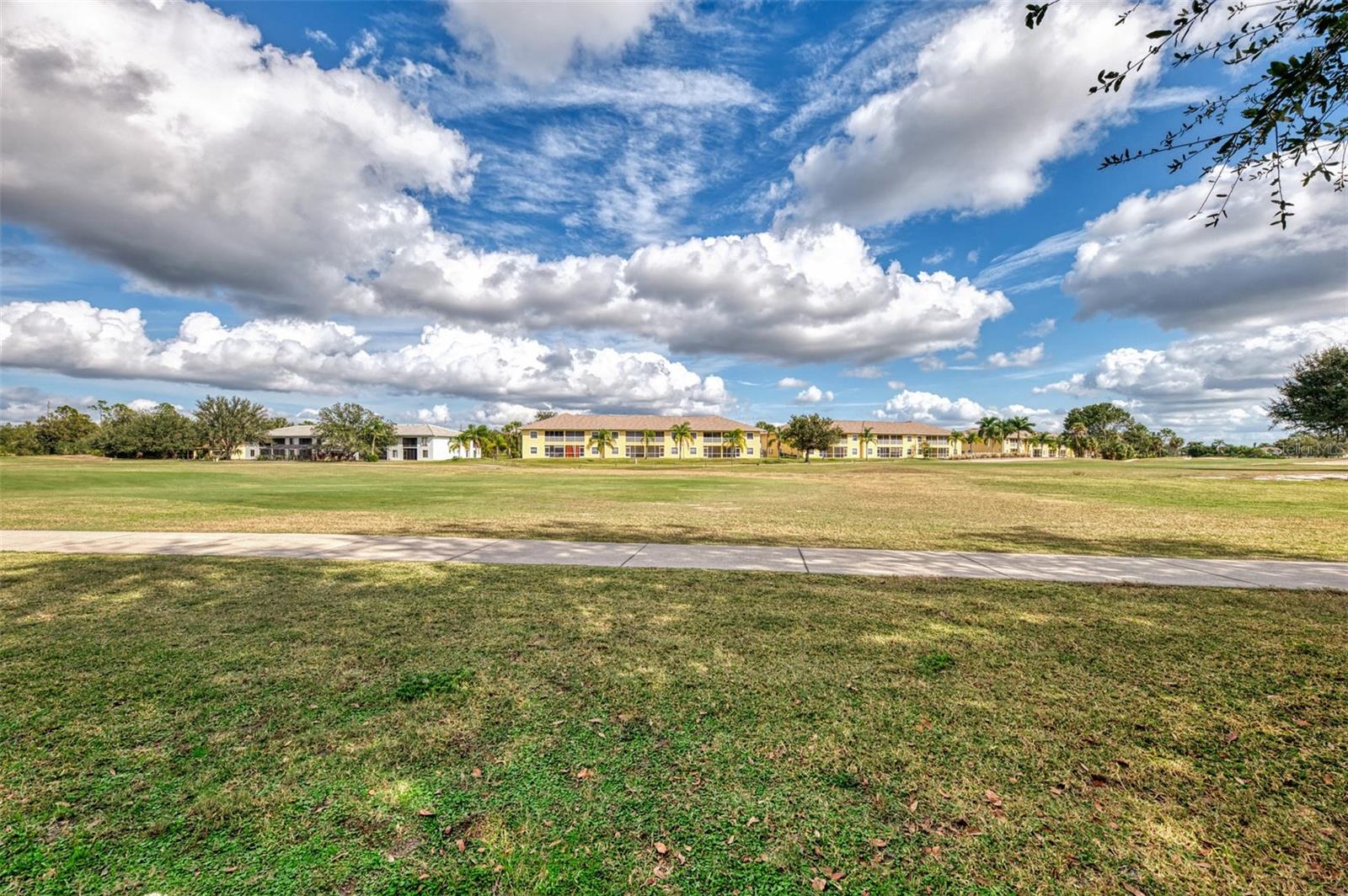 TOWNHOMES DEEP CREEK TR E - Residential