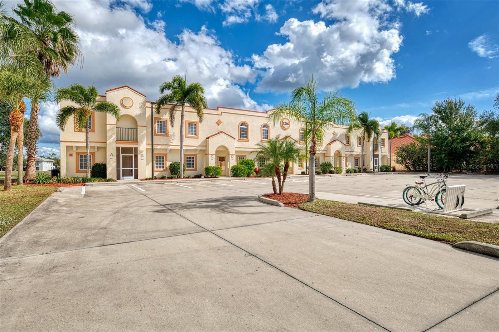 TOWNHOMES DEEP CREEK TR E - Residential