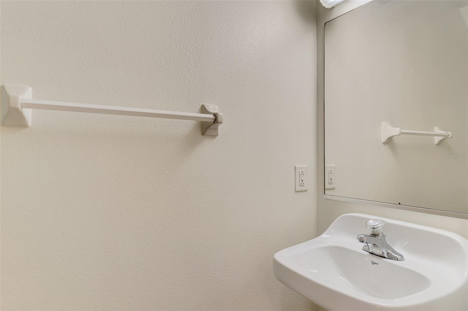 TOWNHOMES DEEP CREEK TR E - Residential