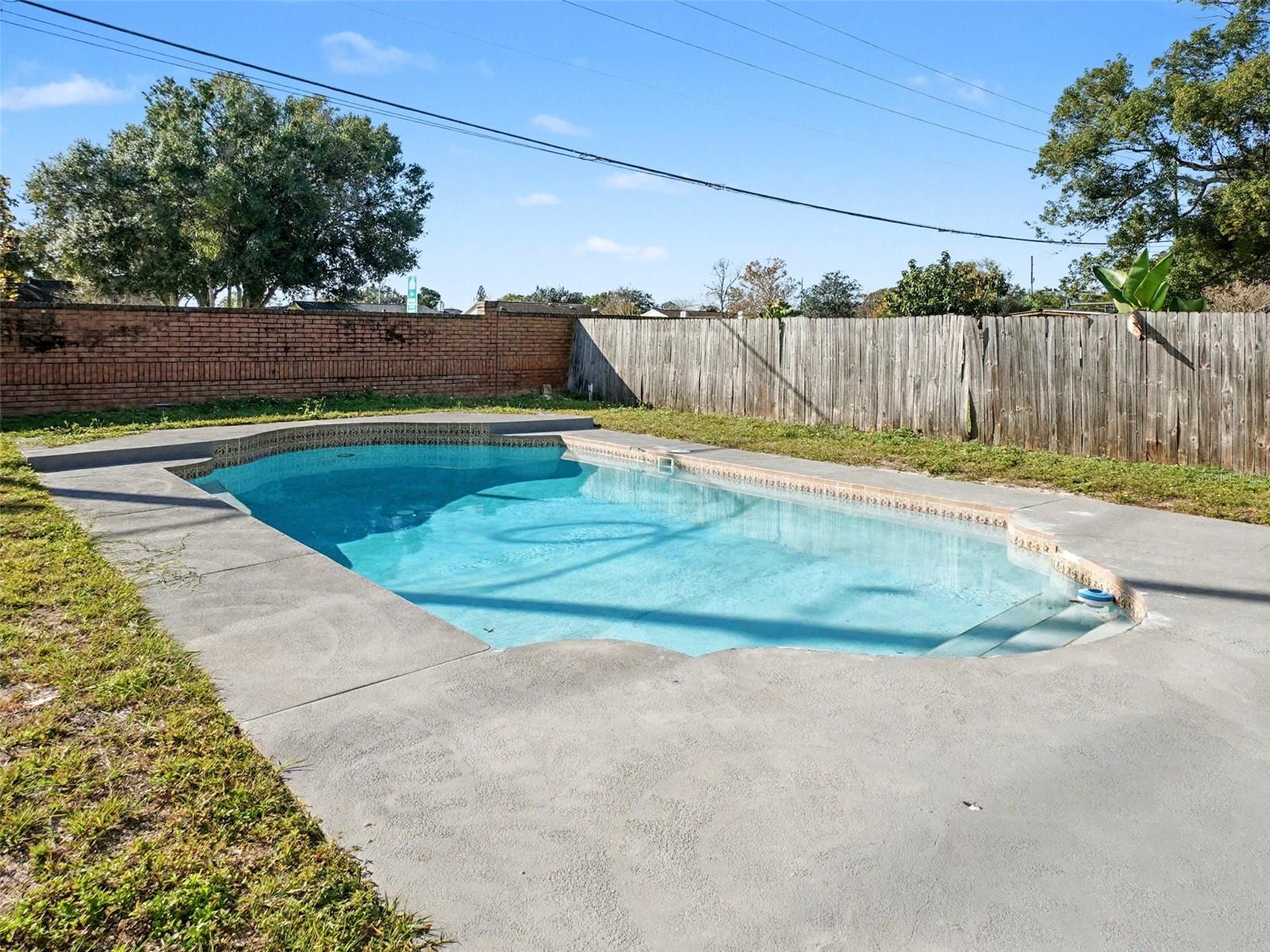 COUNTRY LANE - Residential
