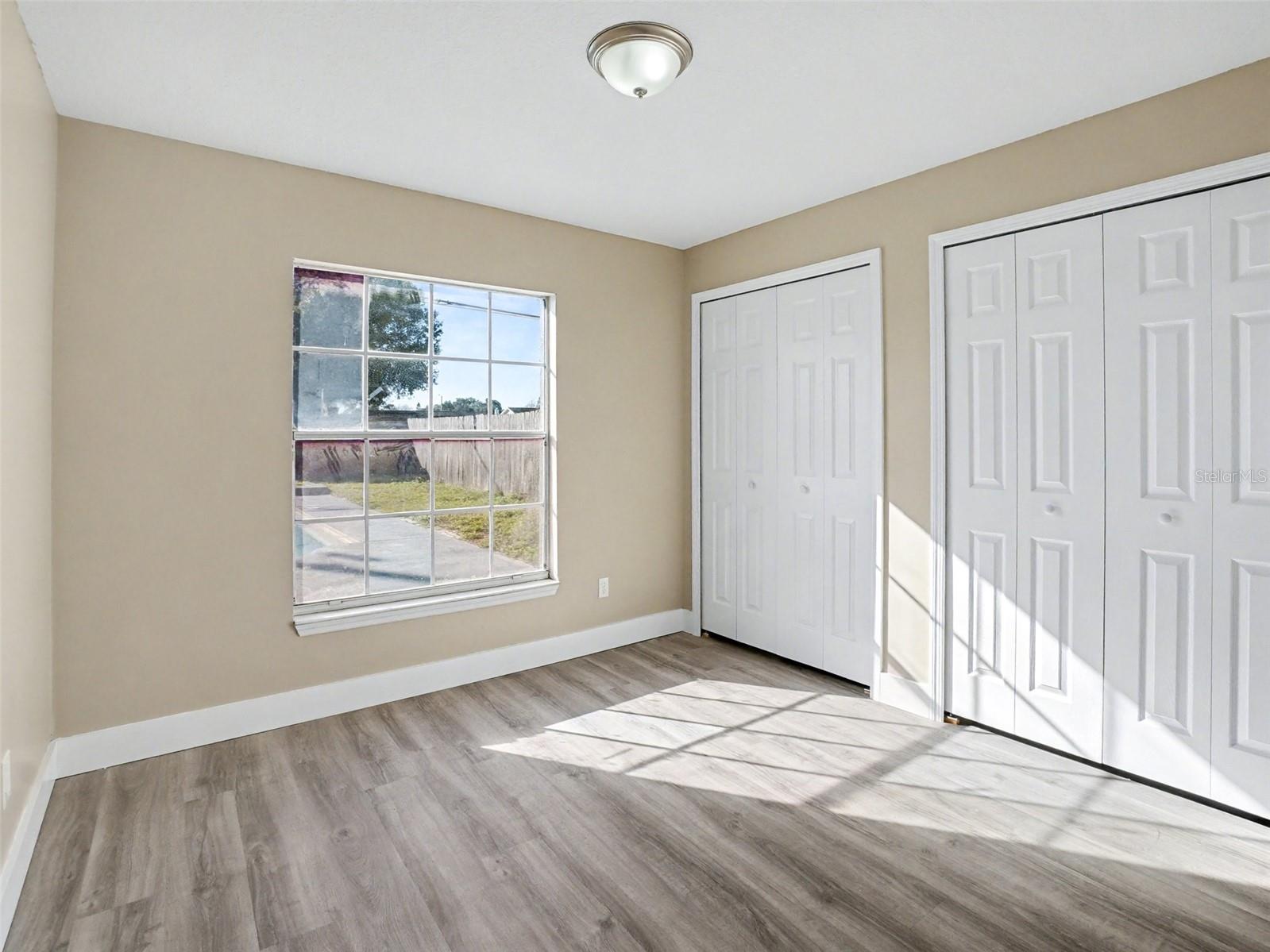 COUNTRY LANE - Residential