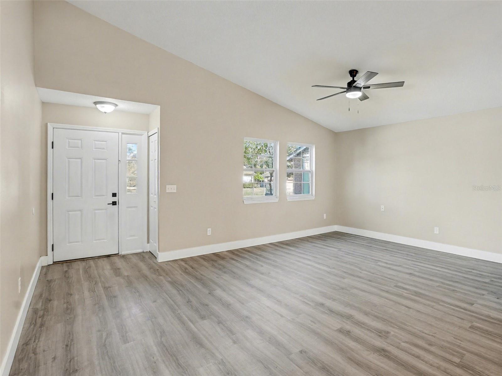 COUNTRY LANE - Residential