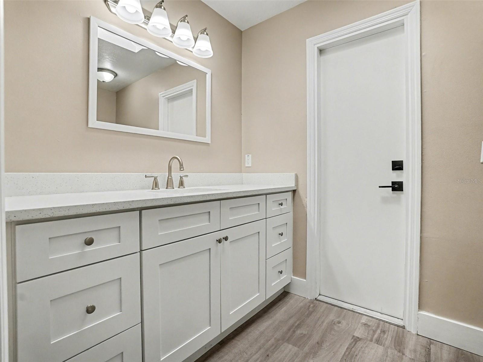 COUNTRY LANE - Residential