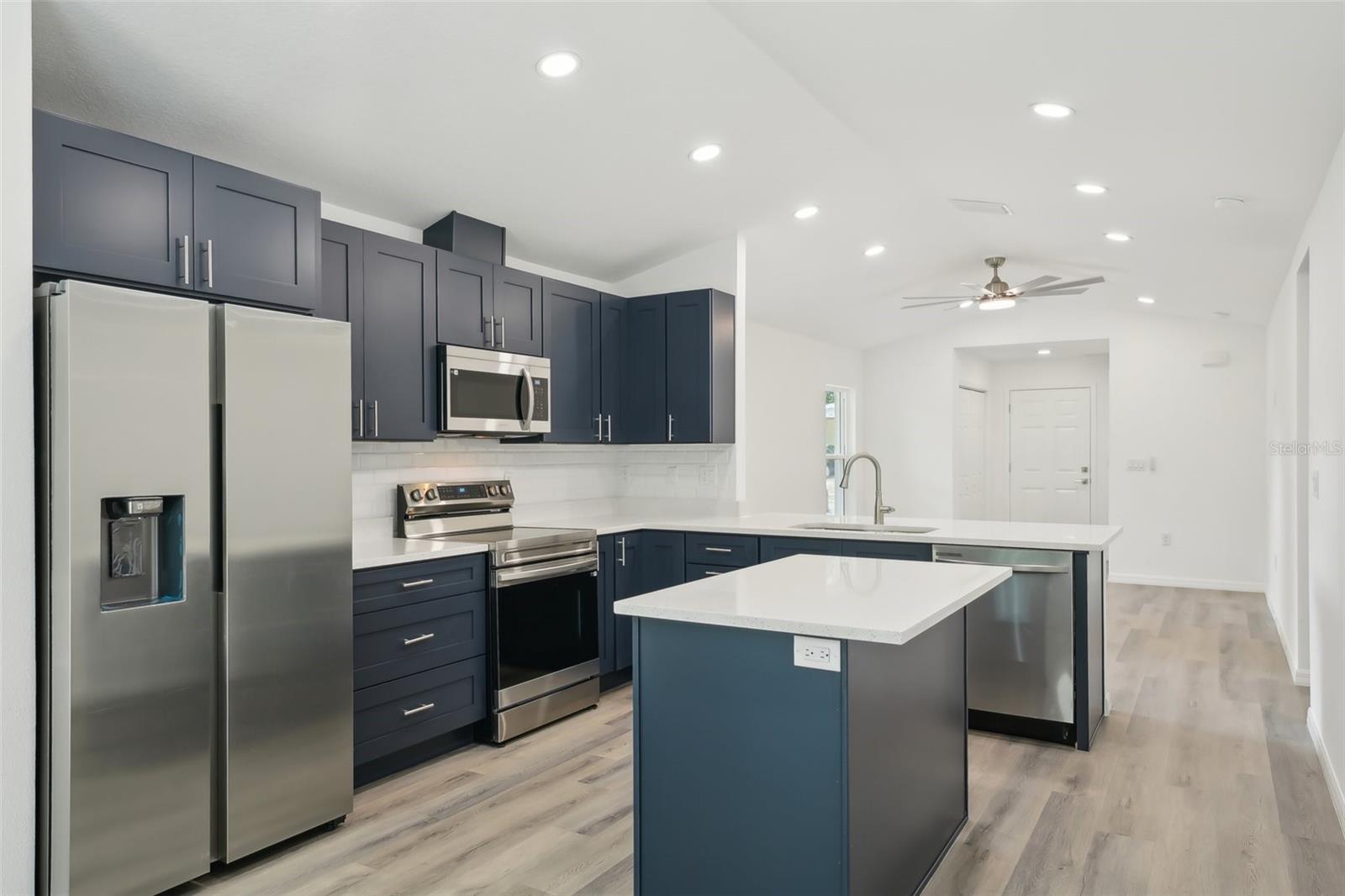 950 W 2ND STREET