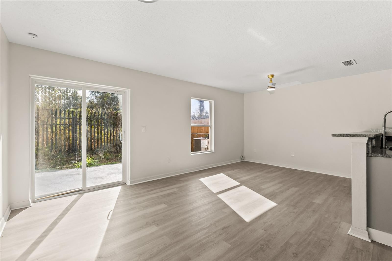 SEMINOLE PARK - Residential Lease