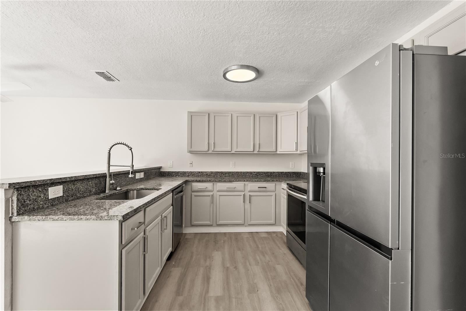 SEMINOLE PARK - Residential Lease