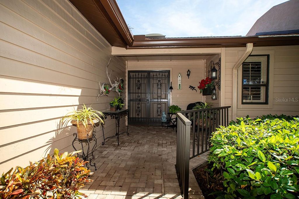 Photo of 11696 Parkview Lane, Seminole, FL 33772 (MLS # TB8478130)