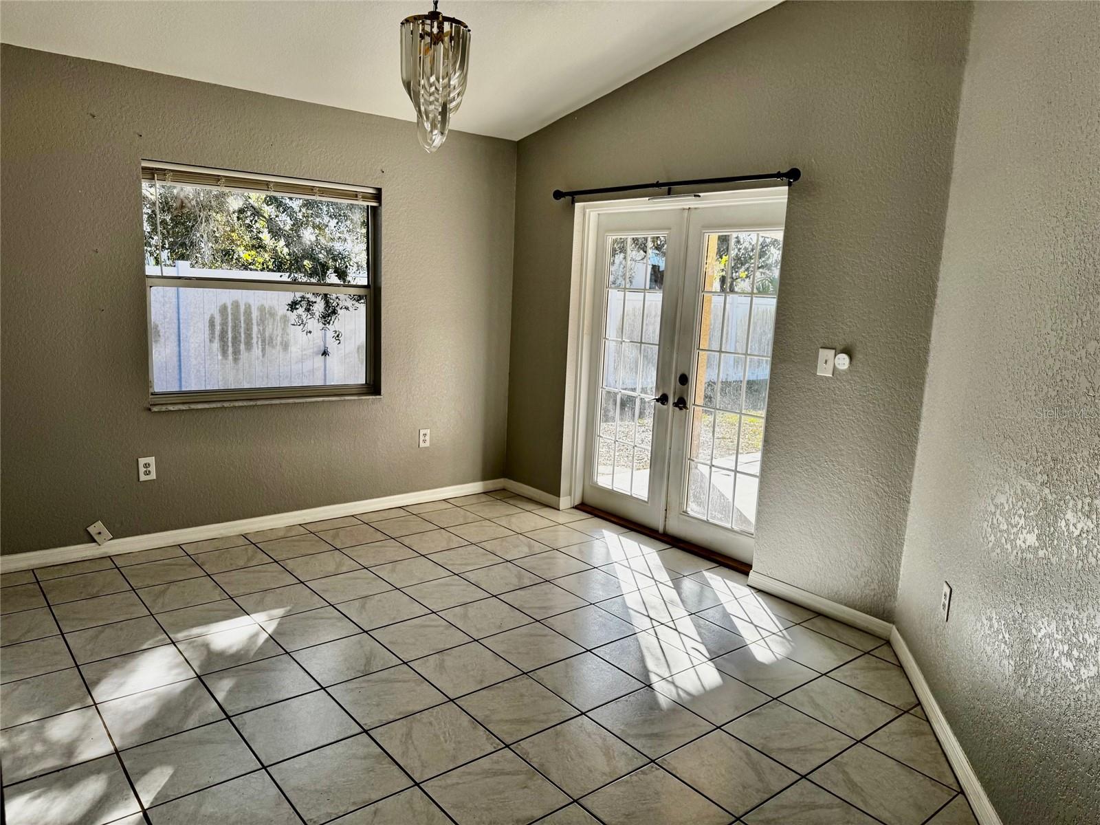 PINELLAS PARK - Residential Lease