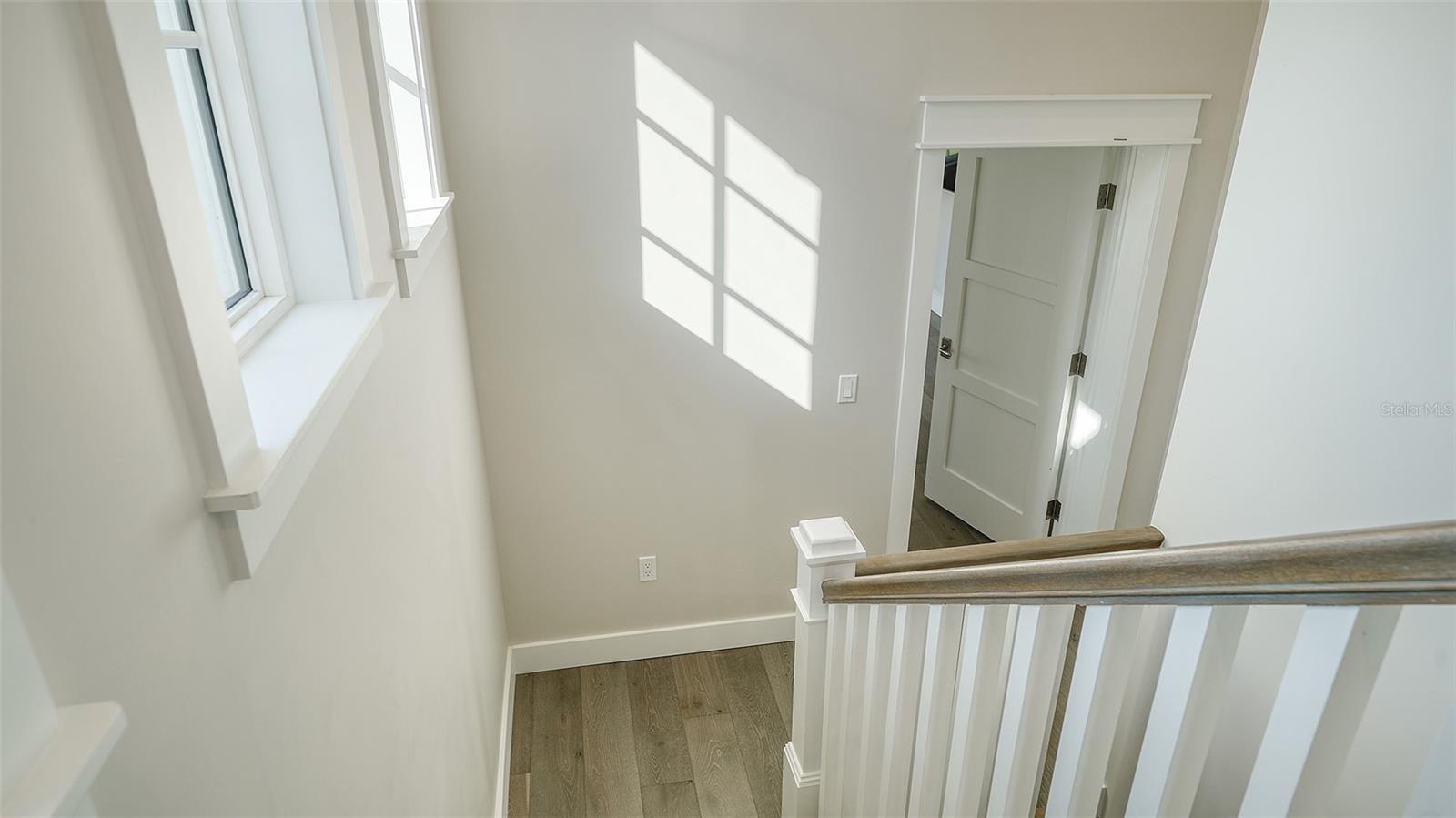 PARADISE SHORES - Residential