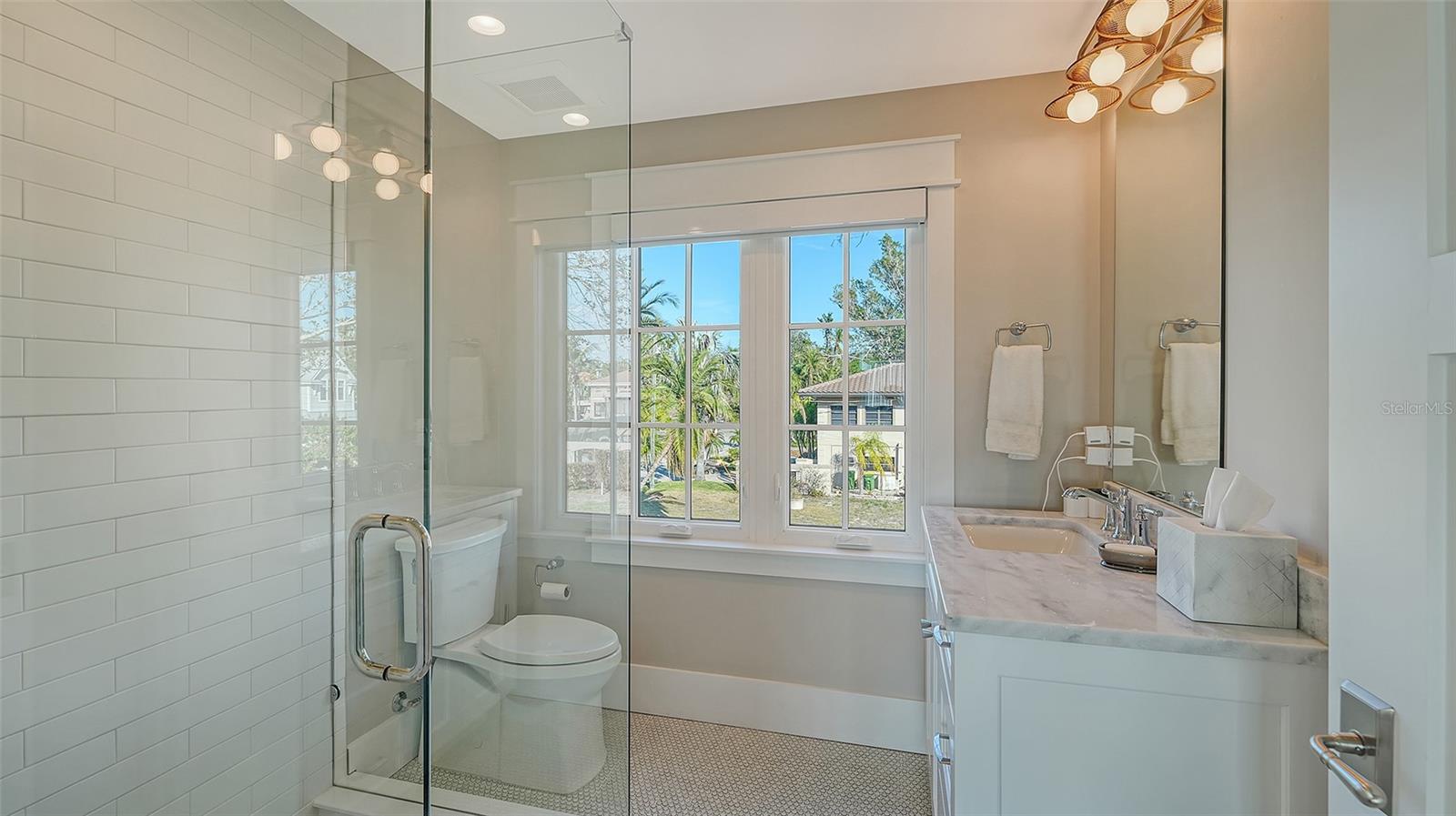 PARADISE SHORES - Residential