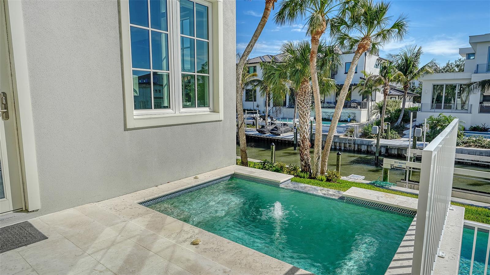 PARADISE SHORES - Residential