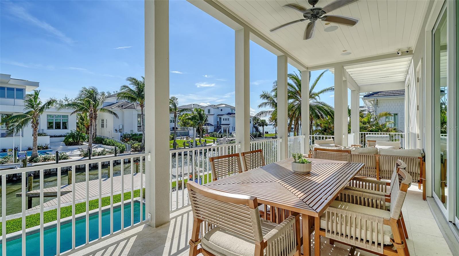 PARADISE SHORES - Residential