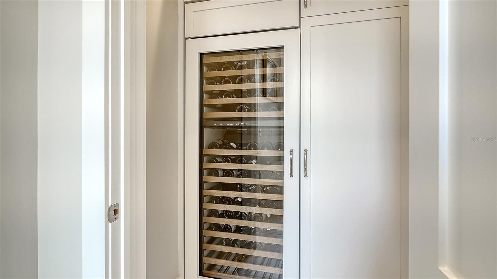 PARADISE SHORES - Residential