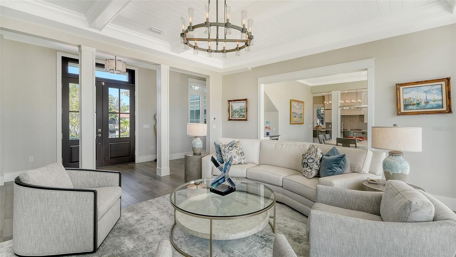 PARADISE SHORES - Residential