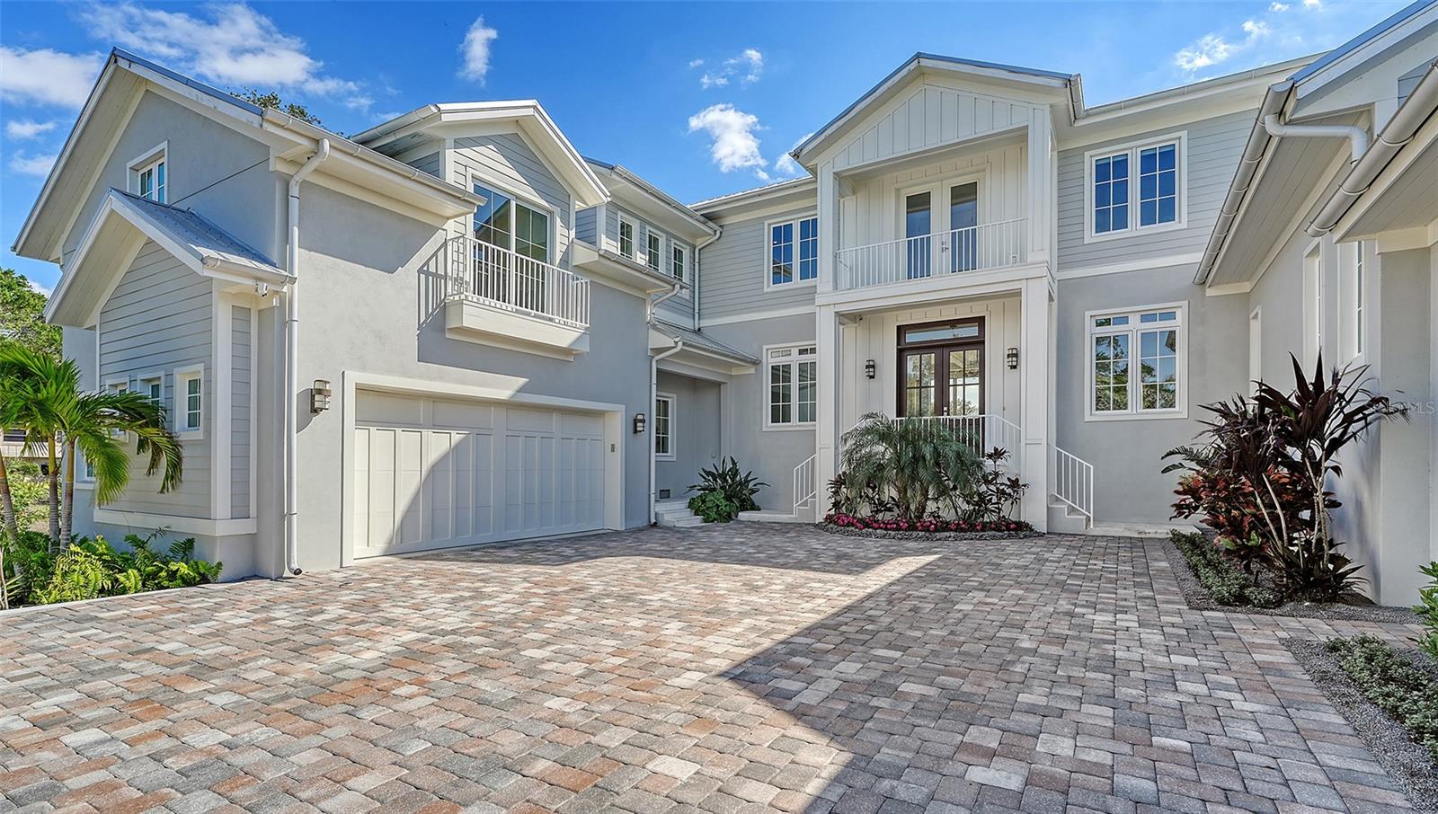 PARADISE SHORES - Residential