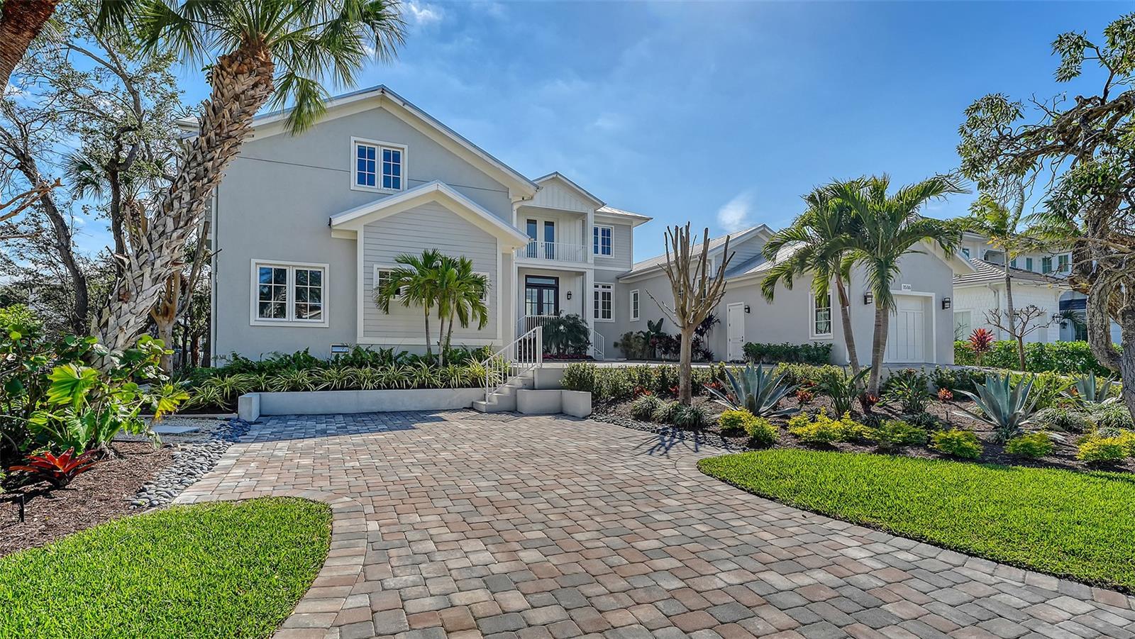 PARADISE SHORES - Residential