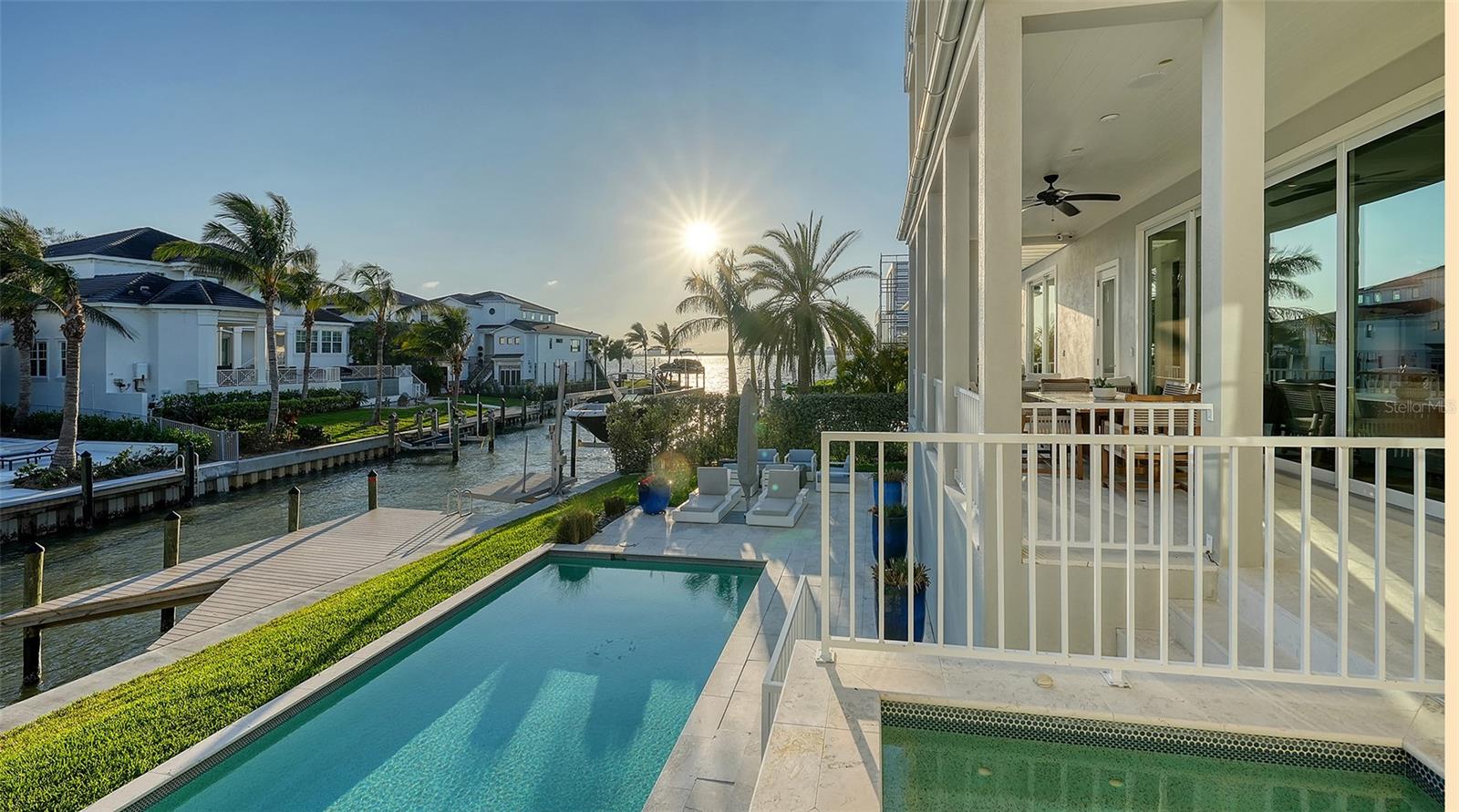 PARADISE SHORES - Residential