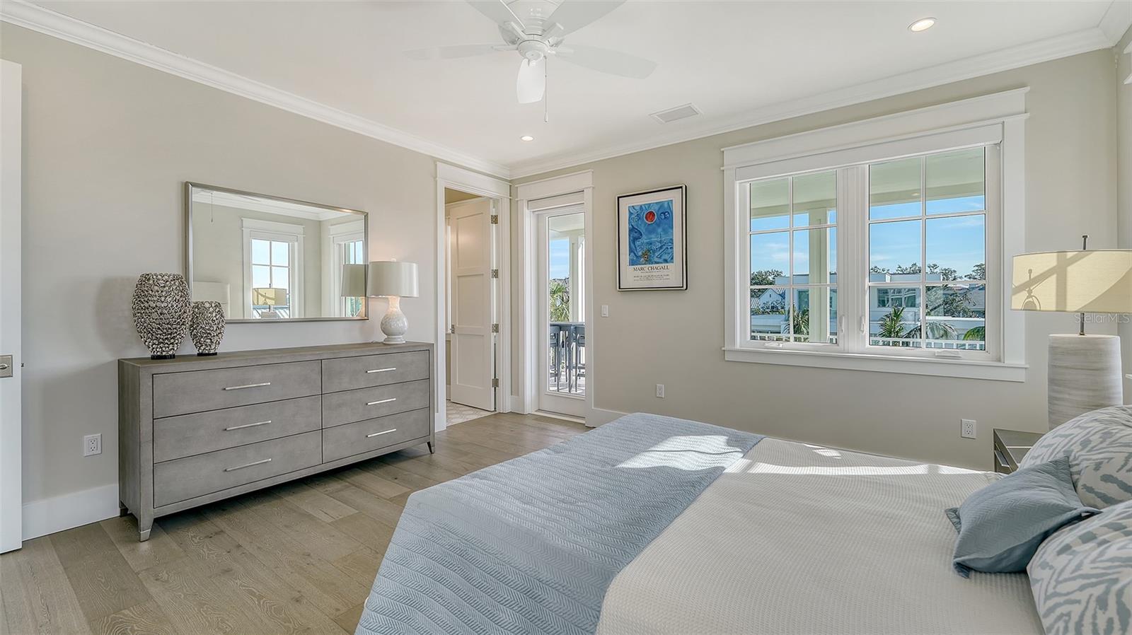 PARADISE SHORES - Residential