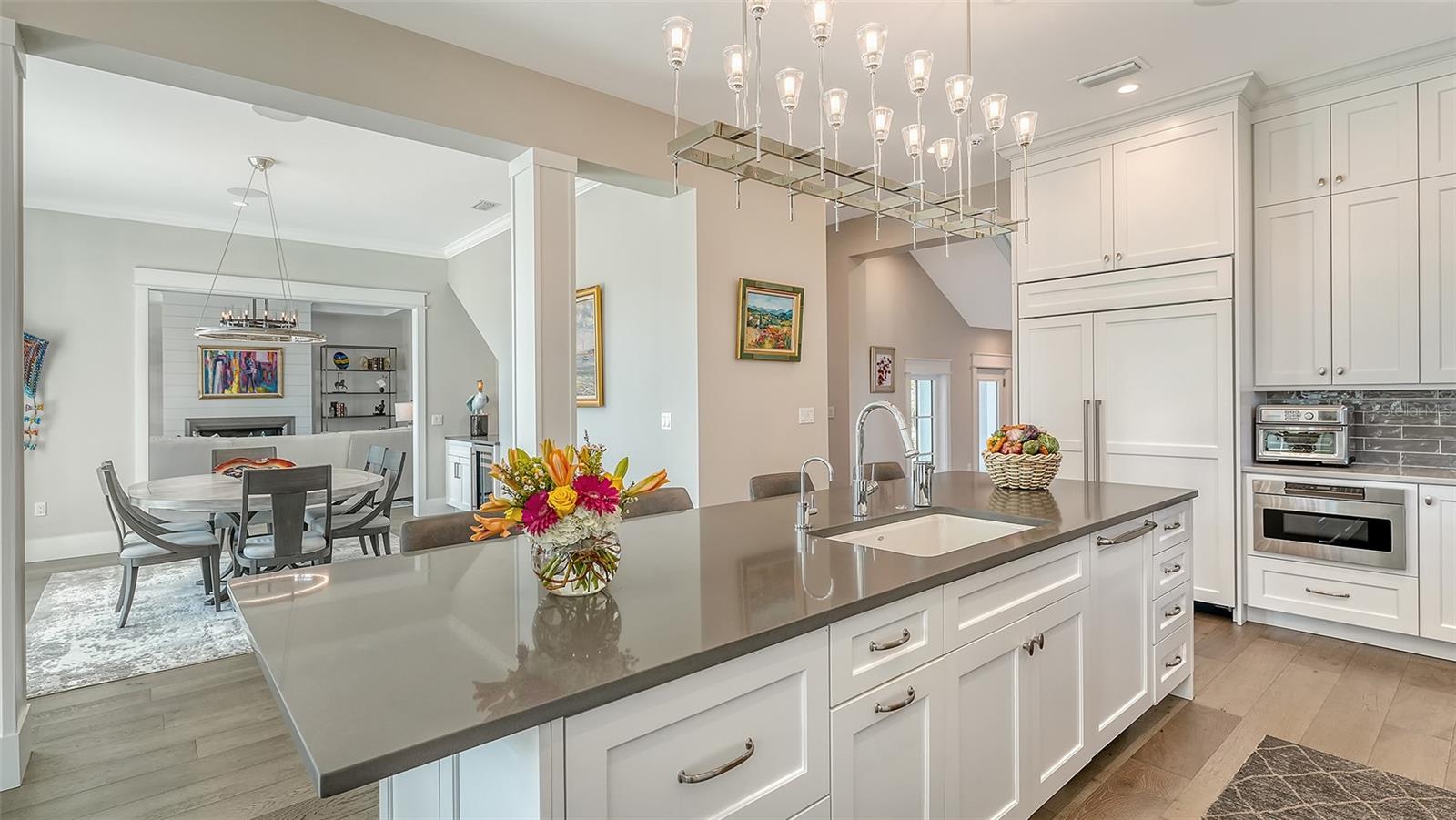 PARADISE SHORES - Residential