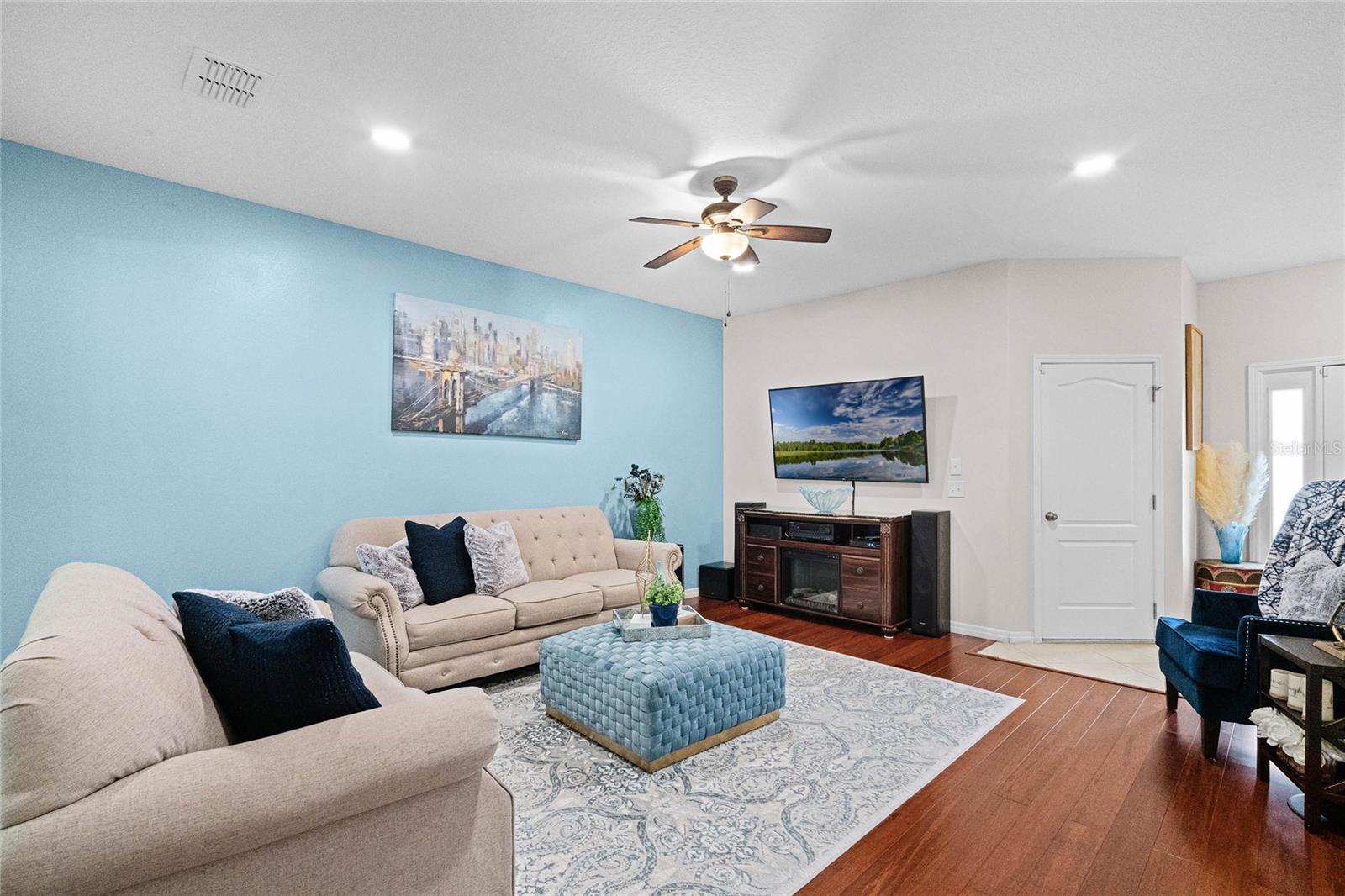 WYNDHAM LAKES ESTATES - Residential