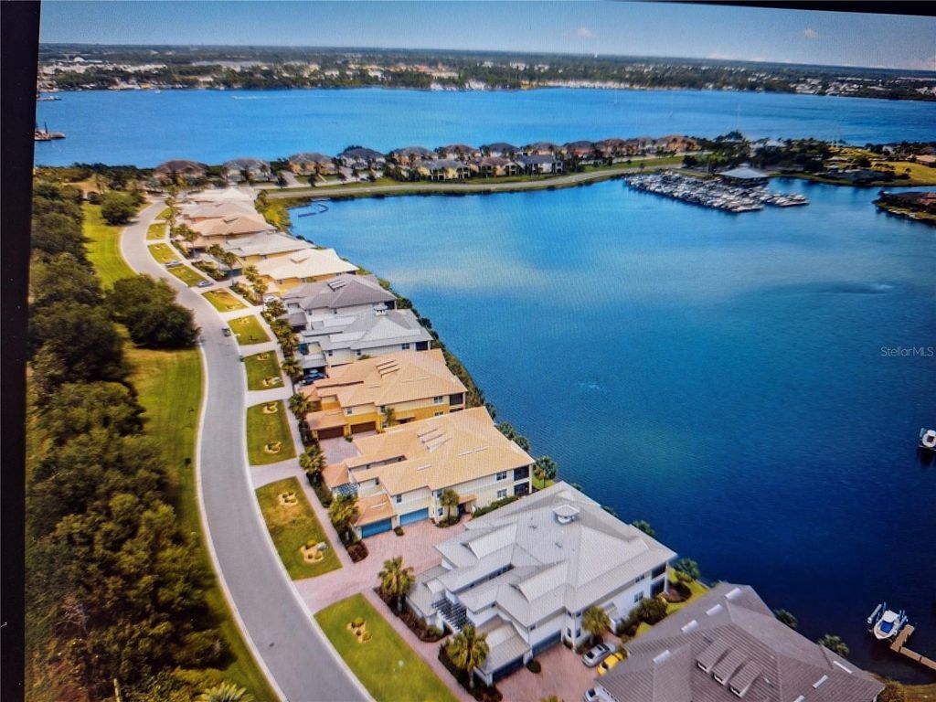 Photo of 1121 Riverscape Street, Bradenton, FL 34208 (MLS # A4664847)